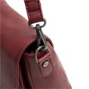 The Chesterfield Brand Kožená kabelka cez rameno Miloa C48.142118 vínovo červená
