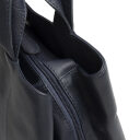 The Chesterfield Brand Kožená kabelka cez rameno Nerissa C48.143710 tmavo modrá zips