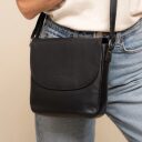 The Chesterfield Brand kožená taška cez rameno Vayana C48.144800 čierna ako crossbody