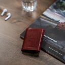 The Chesterfield Brand Kožená peňaženka - puzdro na karty RFID Paris C08.044104 červená na stole