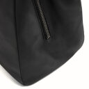The Chesterfield Brand Kožená shopper kabelka Lioren C48.145000 čierna detail zipsu