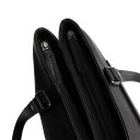 The Chesterfield Brand Kožená shopper kabelka na notebook 14" Alverino C38.022900 čierna detail zipsu