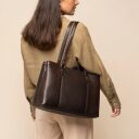 The Chesterfield Brand Kožená shopper kabelka na notebook 14" Alverino C38.022901 hnedá na ramene