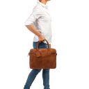 BURKELY Kožená taška na notebook 13,4" Jack Worker 9007340.22.24 koňaková v ruke