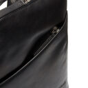 The Chesterfield Brand Dámsky kožený batoh do mesta Claire C58.023500 čierny detail zipsovej priehradky