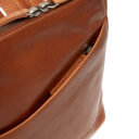 Dámsky kožený batoh do mesta The Chesterfield Brand Claire C58.023531 koňakový detail zipsového vrecka na prednej strane