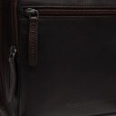 The Chesterfield Brand Kožený batoh na notebook Calden C58.071201 hnedý detail predného vrecka