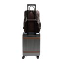 The Chesterfield Brand Kožený batoh na notebook Marvello C58.035001 hnedý popruh na vozík kufra