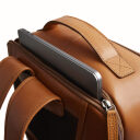 The Chesterfield Brand Kožený batoh na notebook Quincy C58.035231 koňaková priehradka na notebook