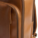 The Chesterfield Brand Kožený batoh na notebook Quincy C58.035231 koňakový detail zipsov