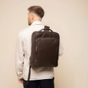 The Chesterfield Brand Kožený batoh na notebook Quincy C58.035201 hnedý cez rameno