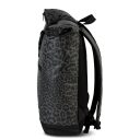 Športový roll top batoh na notebook Fabrizio BENCH Hydro 64175-0127 čierno-sivý leopardí vzor pravý bočný pohľad
