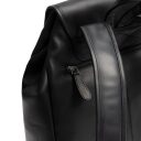 The Chesterfield Brand Štýlový dámsky kožený batoh Camden čierny zadné vrecko