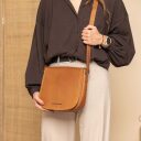 The Chesterfield Brand Dámska crossbody kabelka Everglades C48.132631 koňaková na rameno