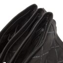 The Chesterfield Brand Klopová kožená kabelka cez rameno Millie C48.111600 čierna - priehradky