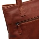 The Chesterfield Brand Kožená shopper kabelka na notebook 15" Solvia C38.022131 koňaková detail zadného vrecka