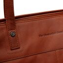 The Chesterfield Brand Kožená shopper kabelka na notebook 15" Solvia C38.022131 koňaková logo