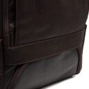 The Chesterfield Brand Kožený batoh na notebook Rich C58.015701 hnedý logo