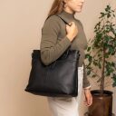 The Chesterfield Brand Kožená shopper taška na MacBook Pro 14" ROME C38.018900 čierna na ramene