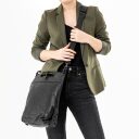 aunts & uncles Grandma´s Luxury Club Mrs. Pancake Dámska kožená crossbody 40302-0 čierna na modelke