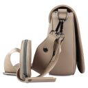 Bugatti Crossbody kabelka ALMATA 49665854 piesková