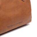 Dámska kožená kabelka do ruky aj cez rameno Chili C48.126931 koňaková - detail loga značky The Chesterfield Brand