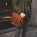 Klopová kožená taška The Chesterfield Brand Raphael C48.055131 koňak model